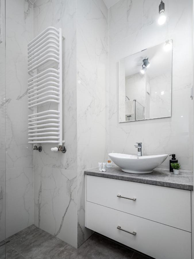 Prymasa Street Apartament Lägenhet Warszawa Exteriör bild